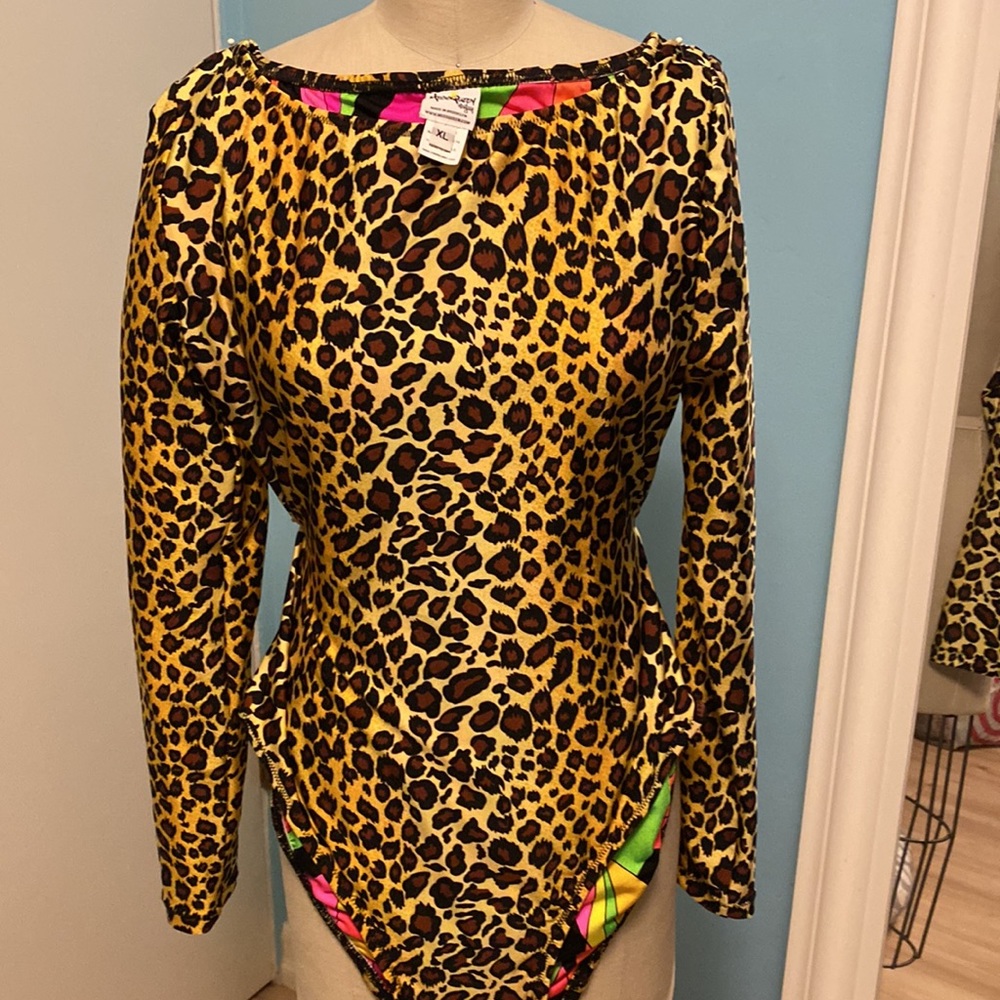 NWOT “MESS QUEEN OF BROOKLYN” LEOPARD BODYSUIT